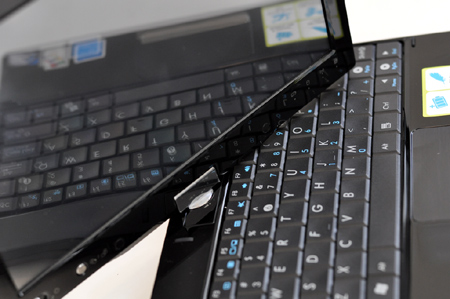 http://www.techeta.com/2009/07/15/Asus%20Eee%20PC%20T91%20Touch%20Screen%20Netbook.jpg