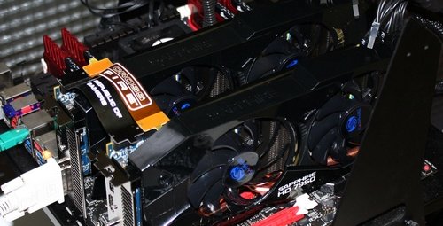 Sapphire Radeon HD 7950 video card CrossFireX image